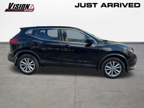 2017 Nissan Rogue Sport S