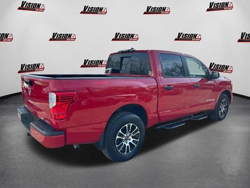 2024 Nissan Titan SV