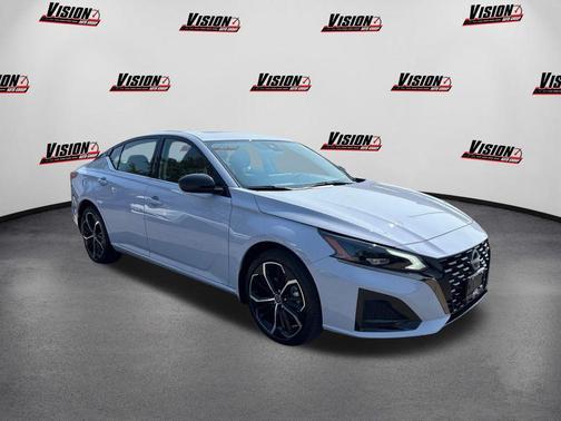 2025 Nissan Altima SR AWD