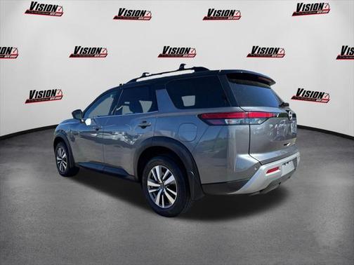 2023 Nissan Pathfinder SL 4WD