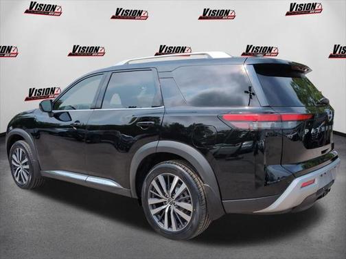 2022 Nissan Pathfinder Platinum 4WD