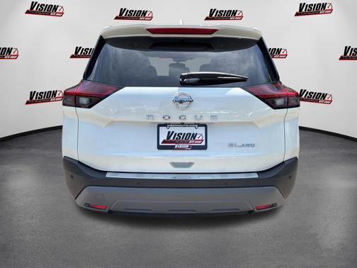 Pearl White Tricoat 2021 Nissan Rogue SL