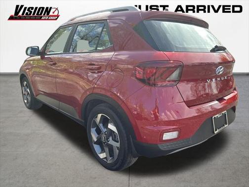2022 Hyundai VENUE Limited