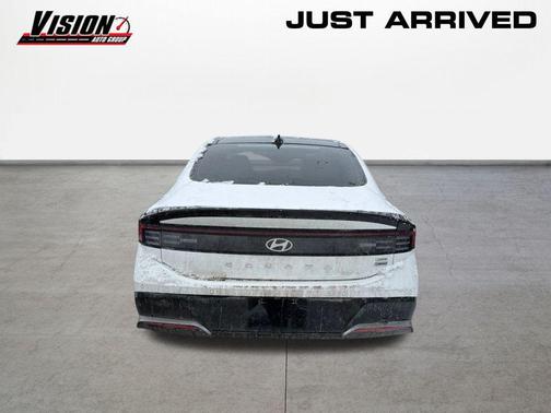 2025 Hyundai SONATA Hybrid Limited