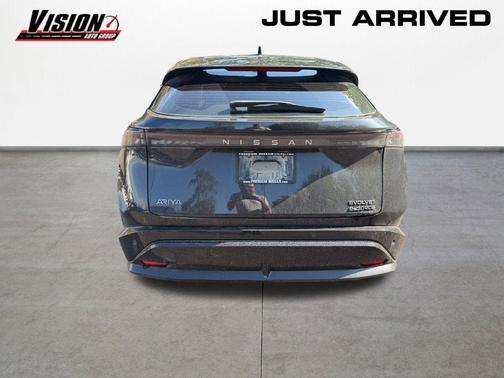 Black Diamond Pearl 2024 Nissan ARIYA EVOLVE+