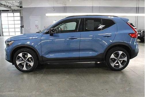 2024 Volvo XC40 Plus