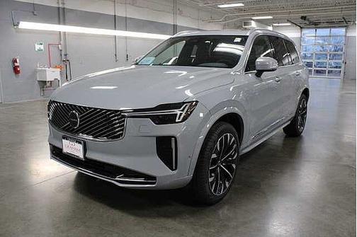 Vapour Grey 2026 Volvo XC90 Plus