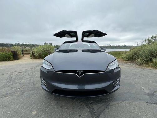 Midnight Silver Metallic 2020 Tesla Model X Long Range Plus Dual Motor All-Wheel Drive