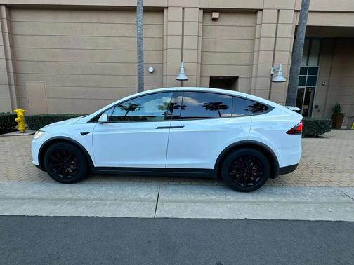 2018 Tesla Model X 75D