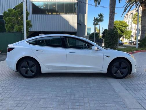 2020 Tesla Model 3 Standard Range Plus
