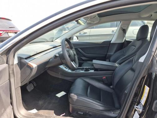 Solid Black 2020 Tesla Model 3 Standard Range Plus