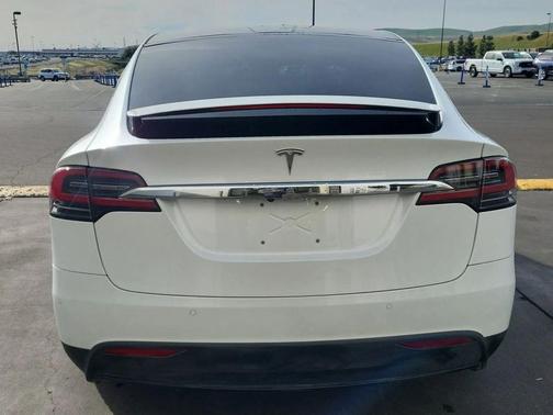 2017 Tesla Model X 75D