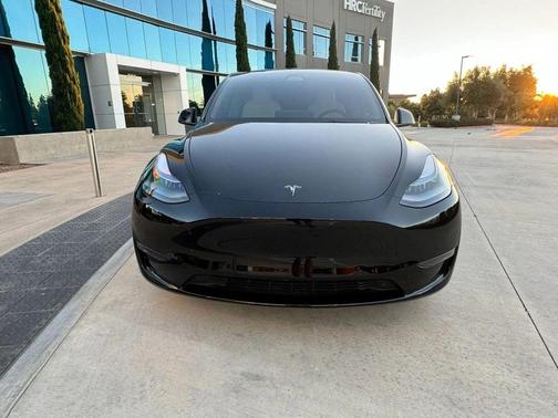 Solid Black 2023 Tesla Model Y Performance Dual Motor All-Wheel Drive