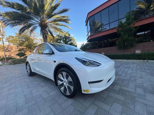 Pearl White Multi-Coat 2021 Tesla Model Y Long Range Dual Motor All-Wheel Drive