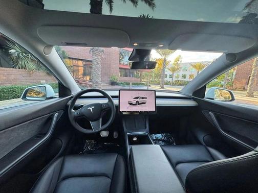 Pearl White Multi-Coat 2021 Tesla Model Y Long Range Dual Motor All-Wheel Drive