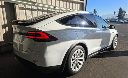 2017 Tesla Model X 75D