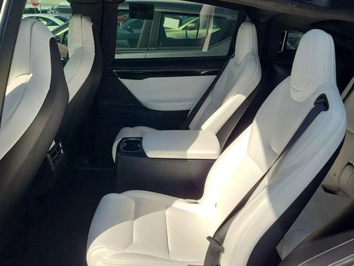 2017 Tesla Model X 75D