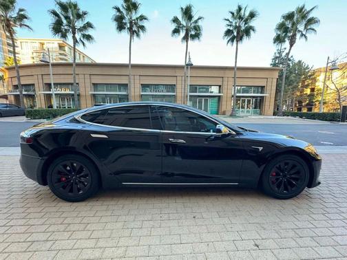 2017 Tesla Model S 75