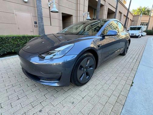 Gray 2023 Tesla Model 3 Standard Range