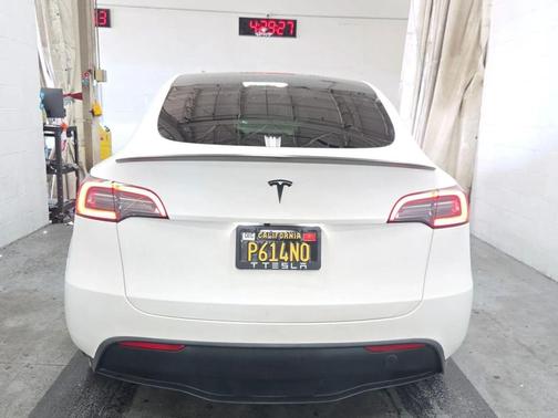 2022 Tesla Model Y Performance Dual Motor All-Wheel Drive