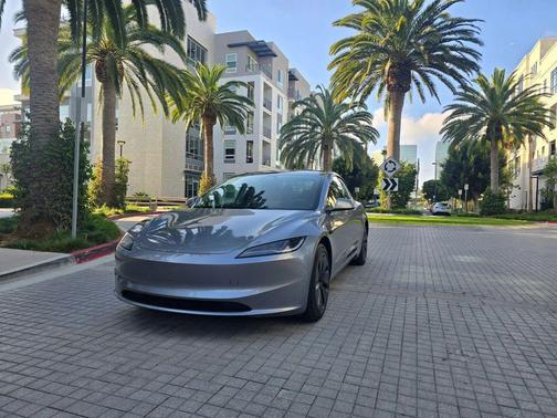 2025 Tesla Model 3 Long Range