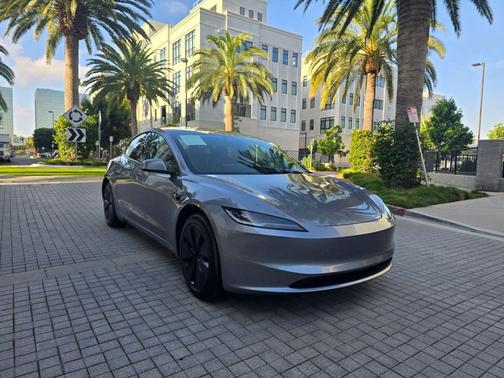 2025 Tesla Model 3 Long Range
