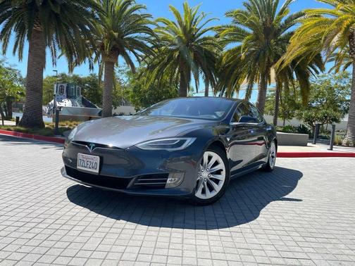 2020 Tesla Model S Long Range Plus