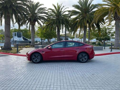 2022 Tesla Model 3 Standard Range