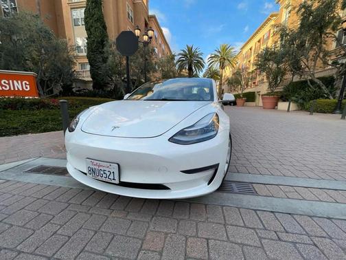 2020 Tesla Model 3 Standard Range