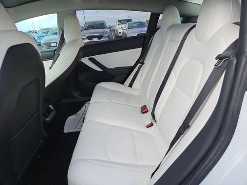 2020 Tesla Model 3 Standard Range