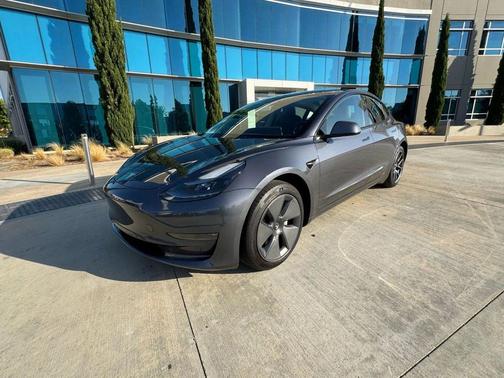 Midnight Silver Metallic 2023 Tesla Model 3 Standard Range