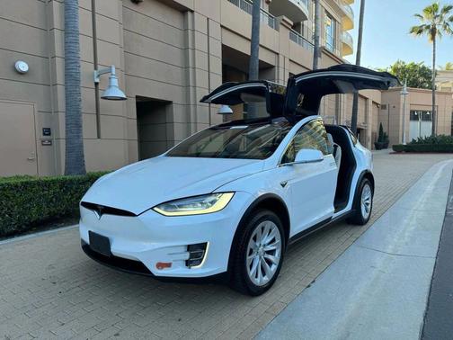 2017 Tesla Model X 75D