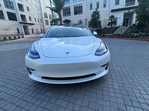 2022 Tesla Model 3 Standard Range