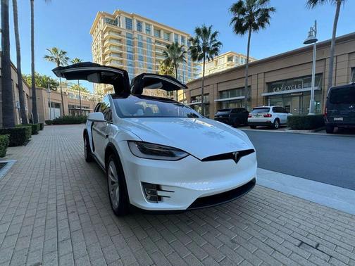 2018 Tesla Model X 75D