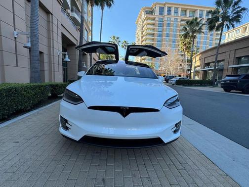 2018 Tesla Model X 75D