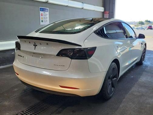 Pearl White Multi-Coat 2022 Tesla Model 3 Long Range