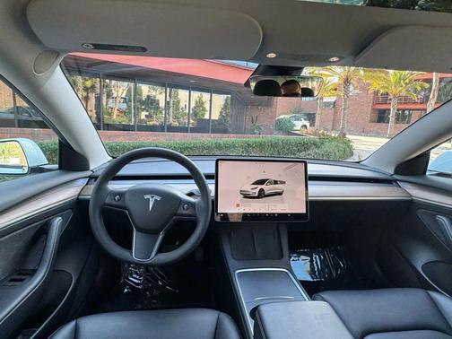 Pearl White Multi-Coat 2021 Tesla Model 3 Standard Range Plus