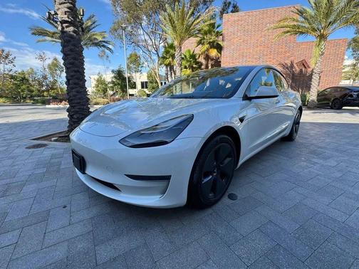 Pearl White Multi-Coat 2021 Tesla Model 3 Standard Range Plus
