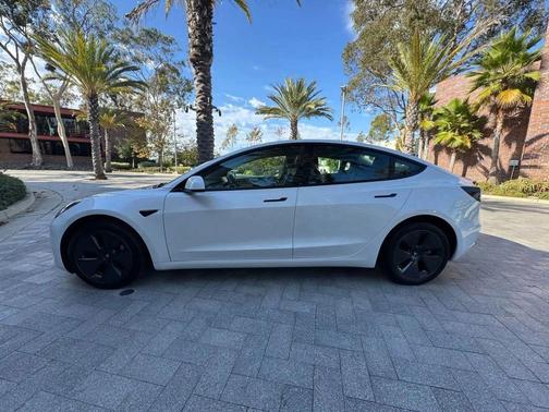 Pearl White Multi-Coat 2021 Tesla Model 3 Standard Range Plus