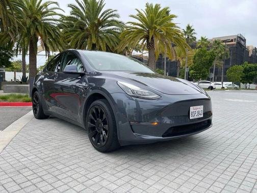 2023 Tesla Model Y Long Range Dual Motor All-Wheel Drive