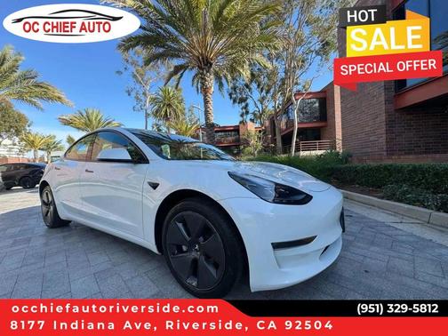 Pearl White Multi-Coat 2022 Tesla Model 3 Standard Range