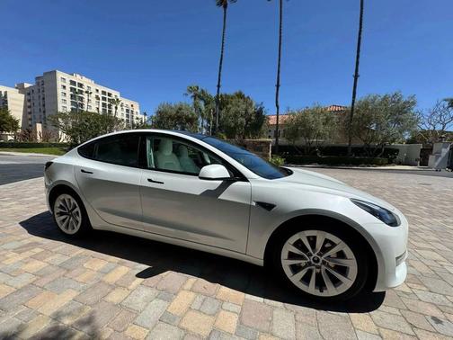 2023 Tesla Model 3 Standard Range