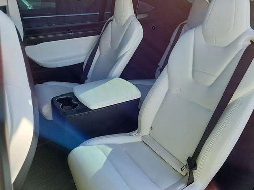 2017 Tesla Model X 100D