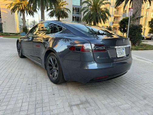 2018 Tesla Model S 100D