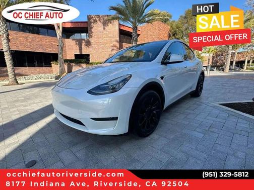Pearl White Multi-Coat 2021 Tesla Model Y Standard Range Rear-Wheel Drive
