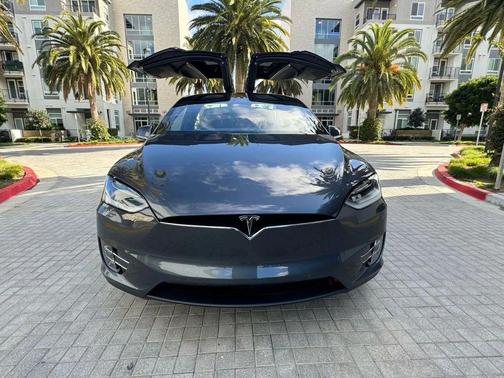 Midnight Silver Metallic 2018 Tesla Model X 100D
