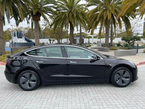 Solid Black 2019 Tesla Model 3 Standard Range Plus