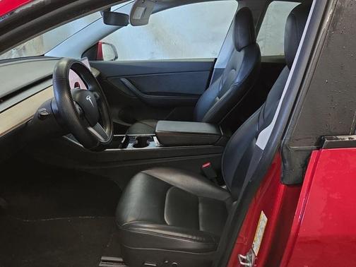 2021 Tesla Model Y Standard Range Rear-Wheel Drive