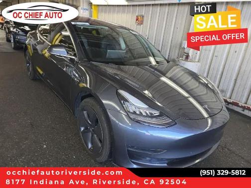 Midnight Silver Metallic 2020 Tesla Model 3 Standard Range