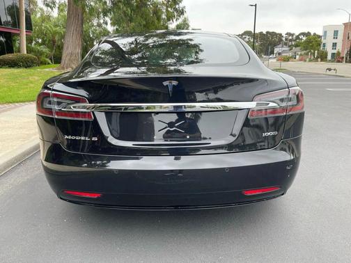 2018 Tesla Model S 75D